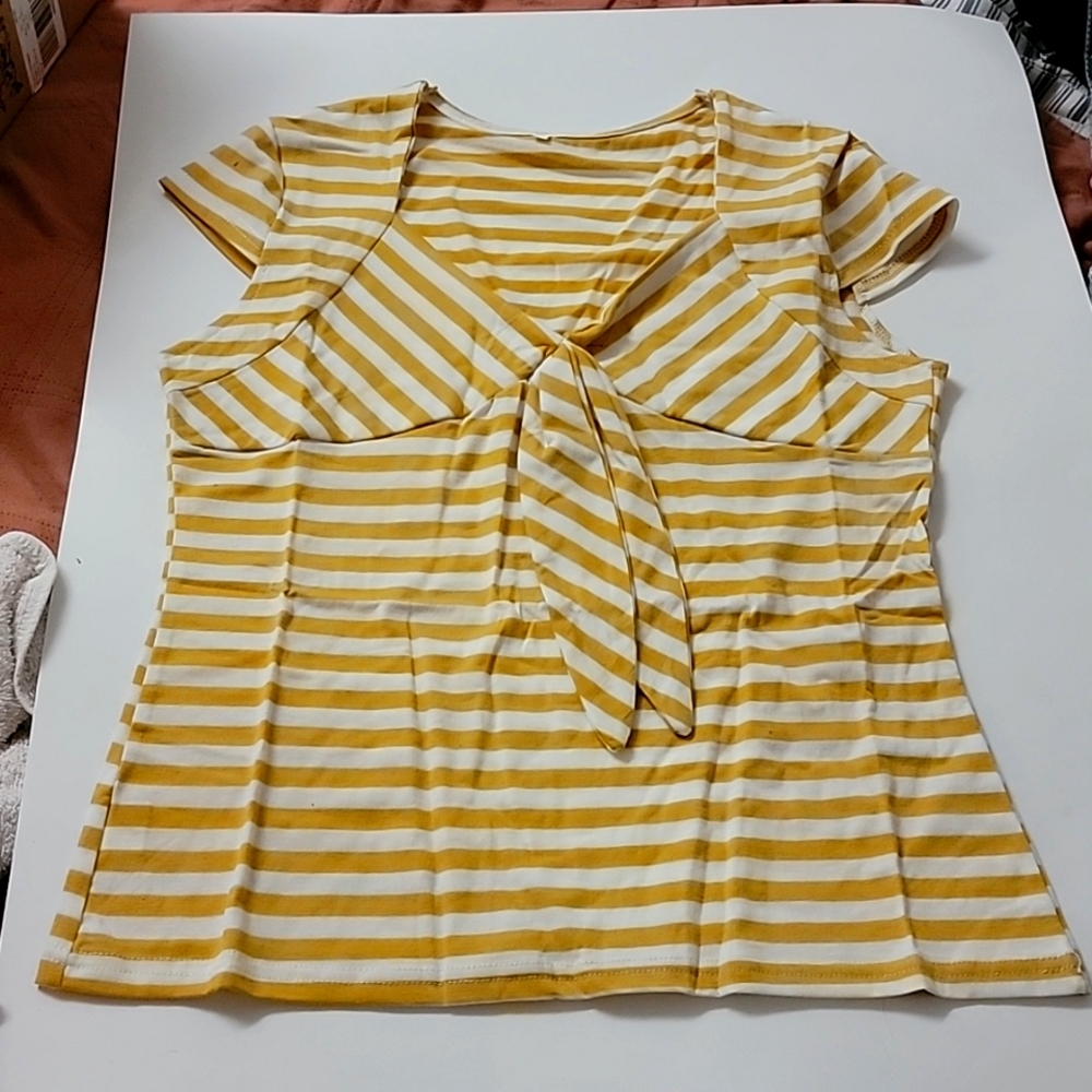 Mustard Stripe top LG 'NWOT'